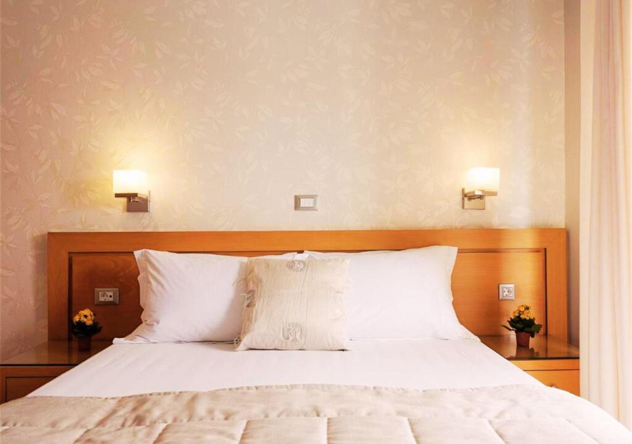 Plaza Hotel مدينة زاكينثوس المظهر الخارجي الصورة