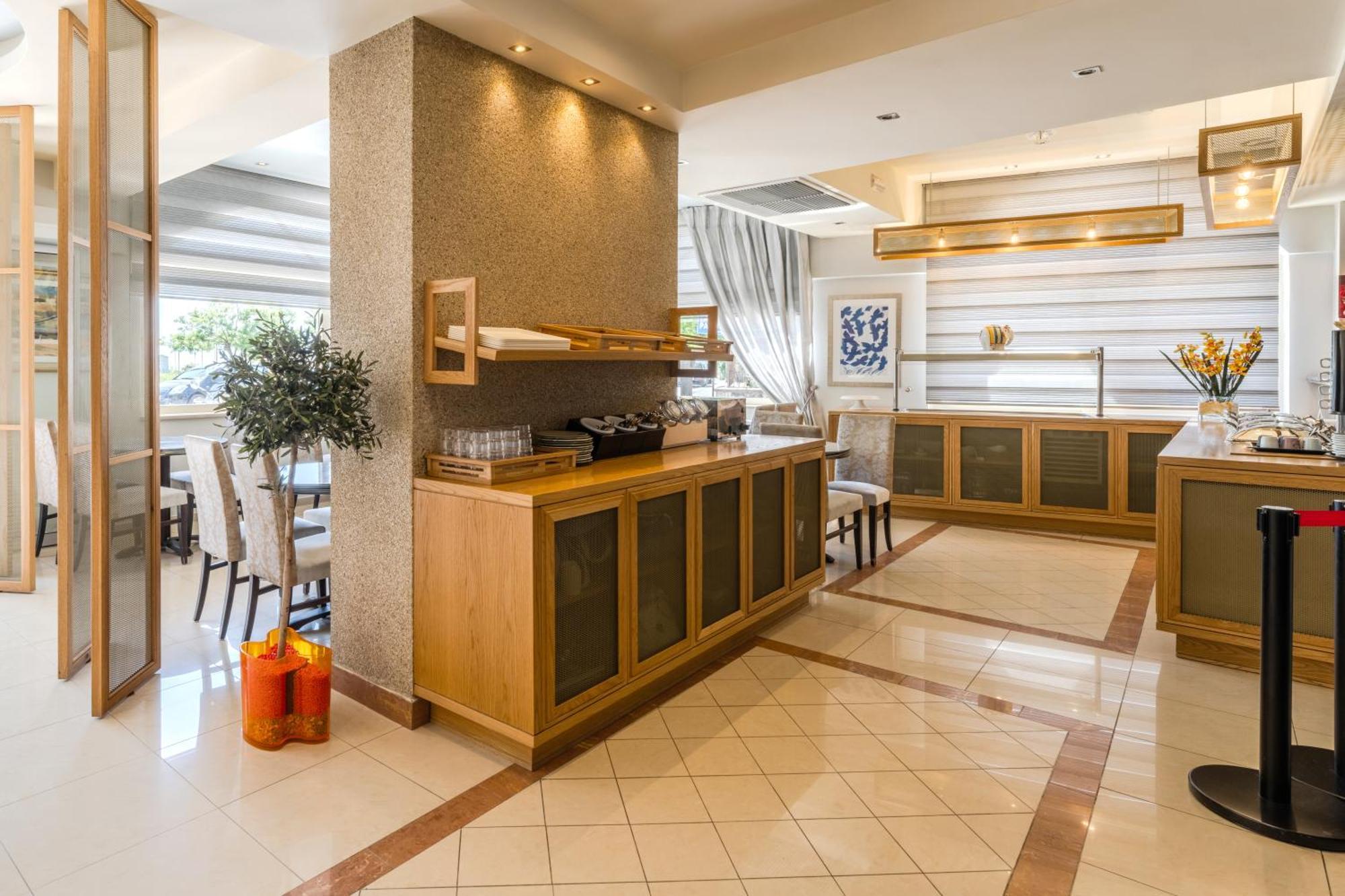 Plaza Hotel مدينة زاكينثوس المظهر الخارجي الصورة